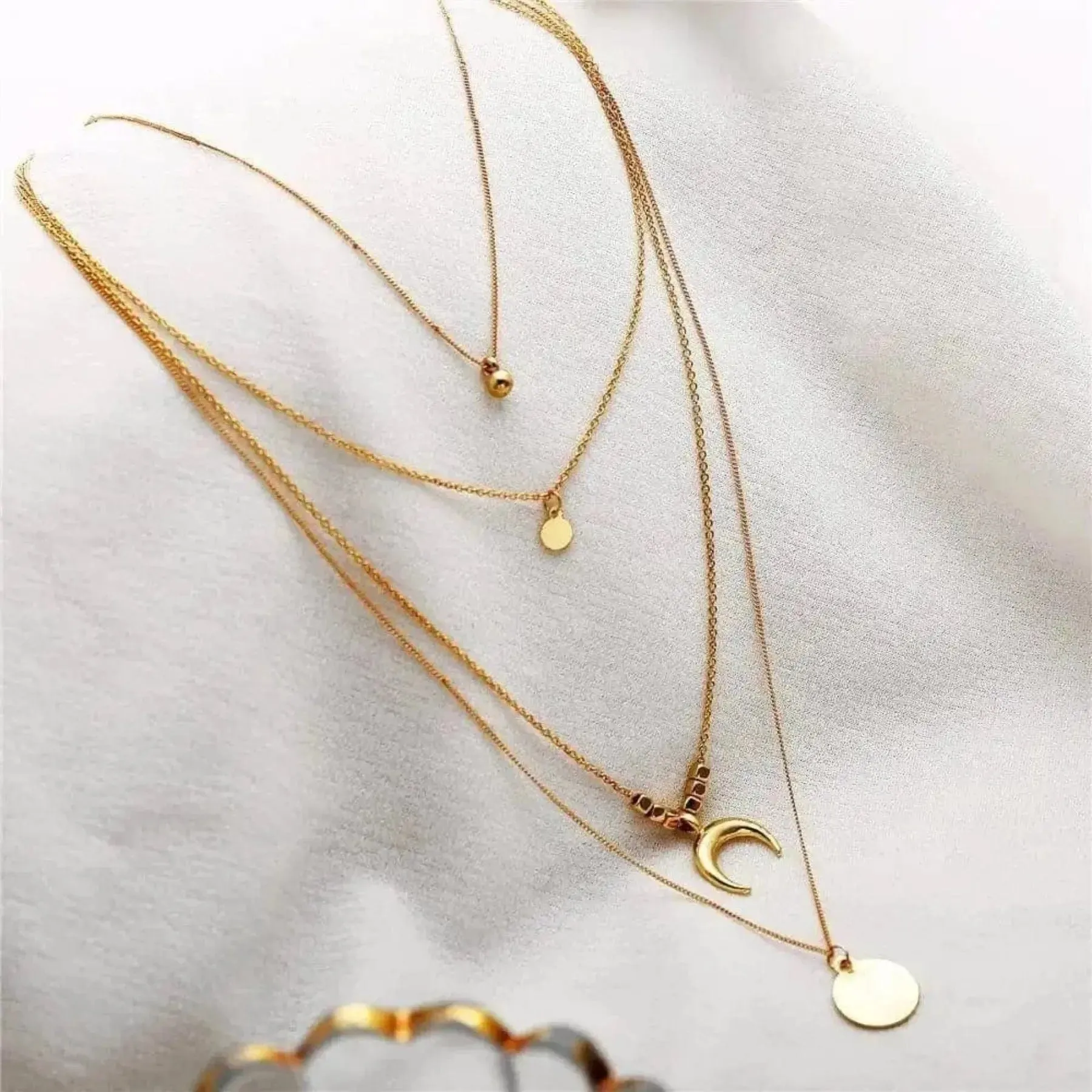 🌙 Multi-layer Moon Pendant Necklaces for Women - Elevate Your Bohemian Style 🌙