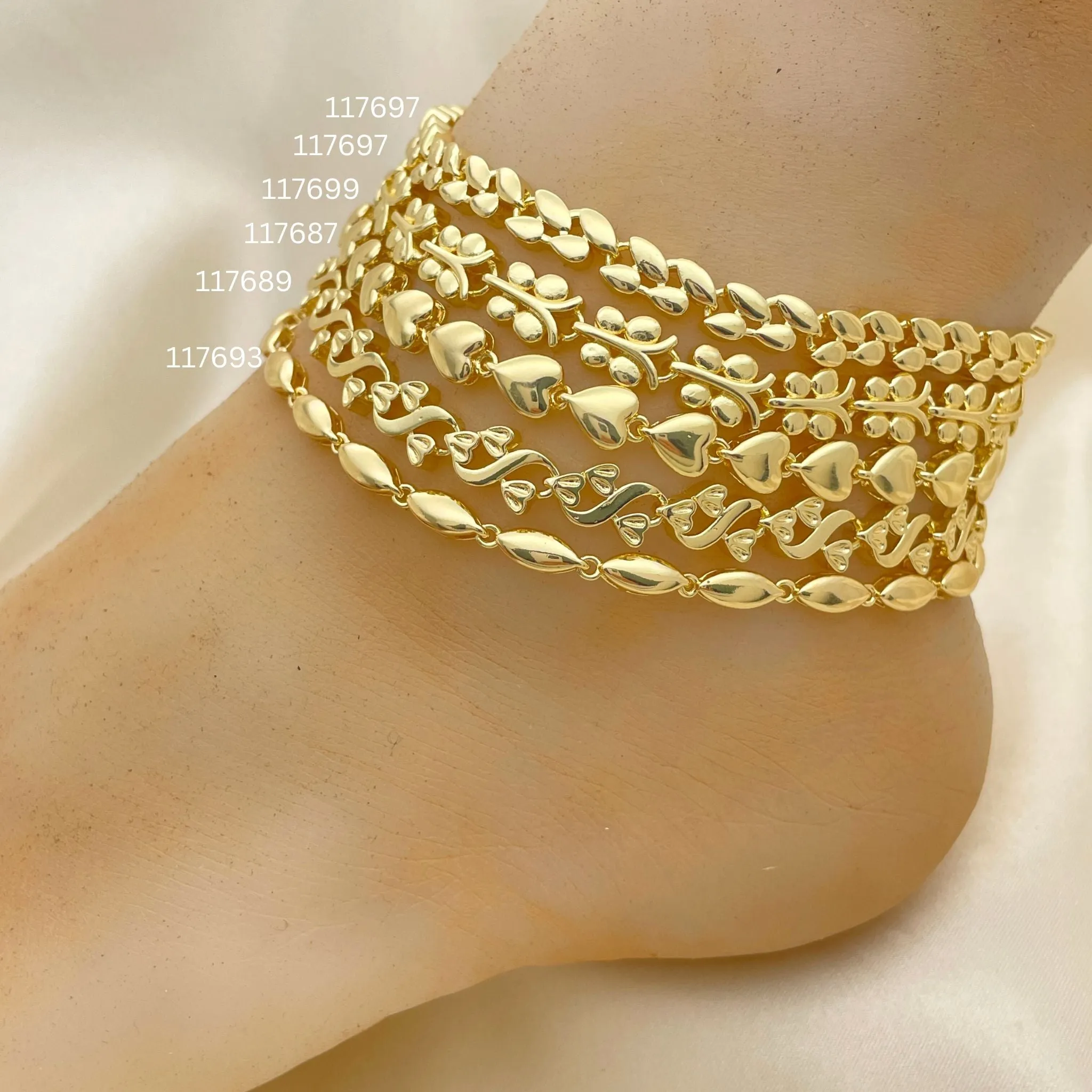 20 Assorted Design Link Anklets in Oro Laminado Assorted ($5.00 each) for $100 Gold Layered