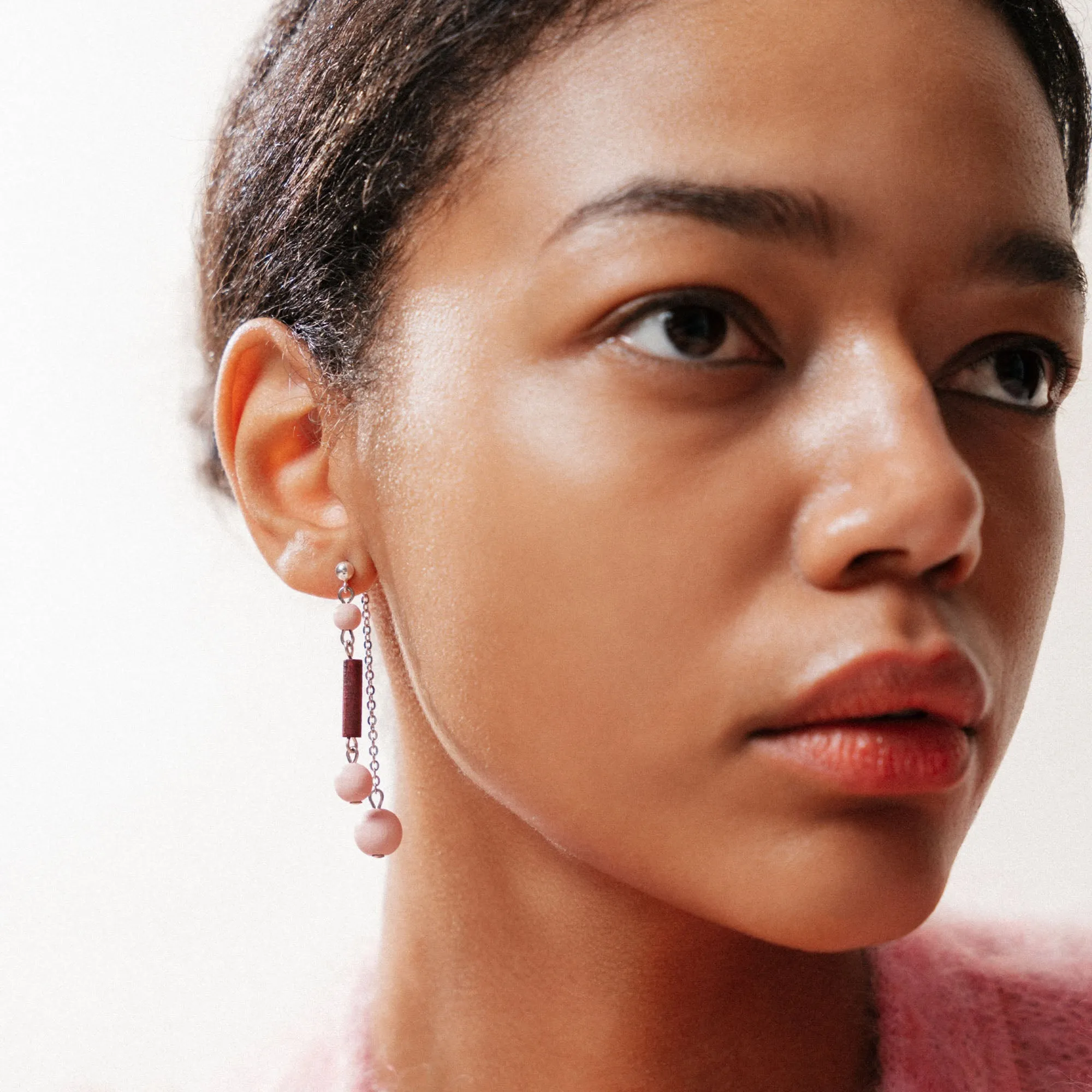Aarikka Vilja Earrings, shades of red