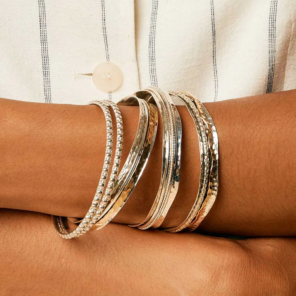 Aura Magic Spinning Bangle