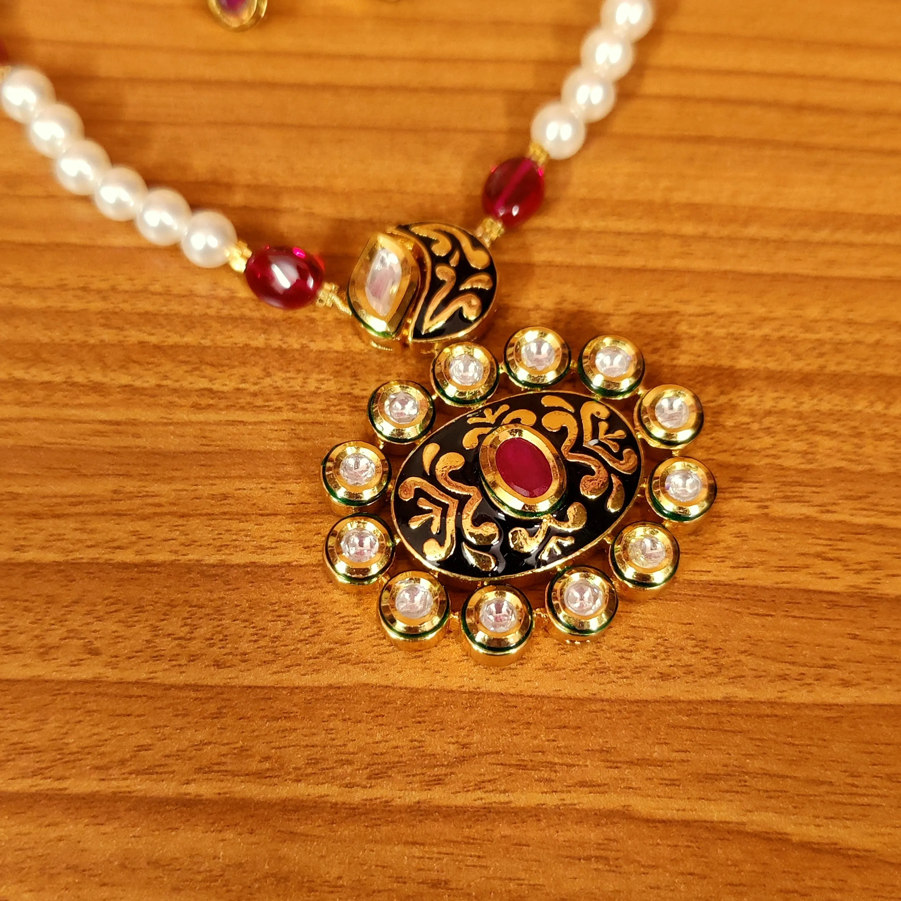 BLACK KUNDAN POLKI & MEENAKARI ROYAL & SIMPLE PENDANT SET