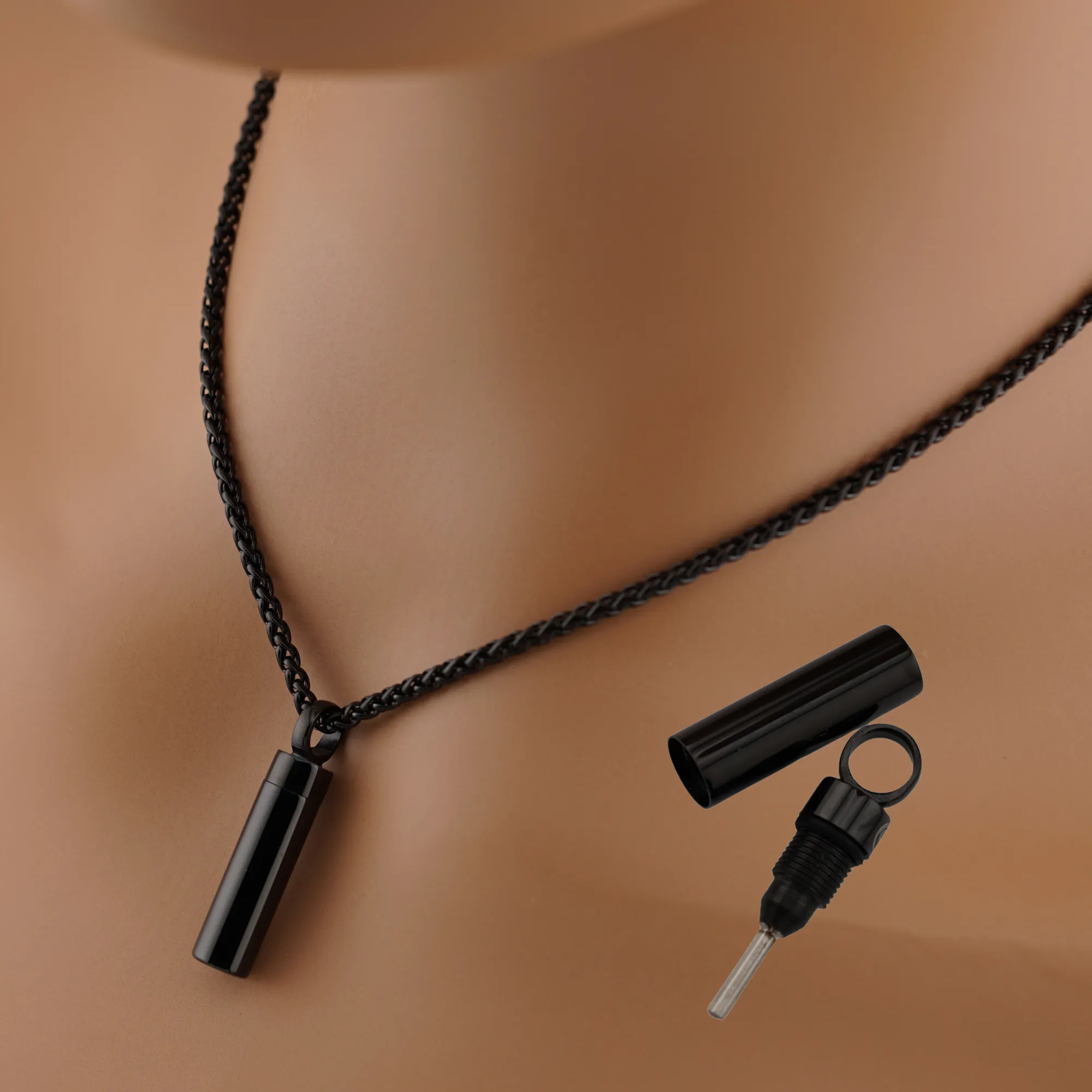 Captive Lock Key on 2.5mm Wheat Chain