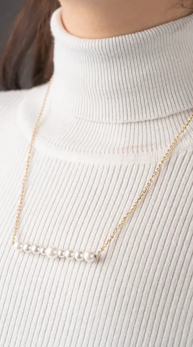 Enticint Pearl Necklace