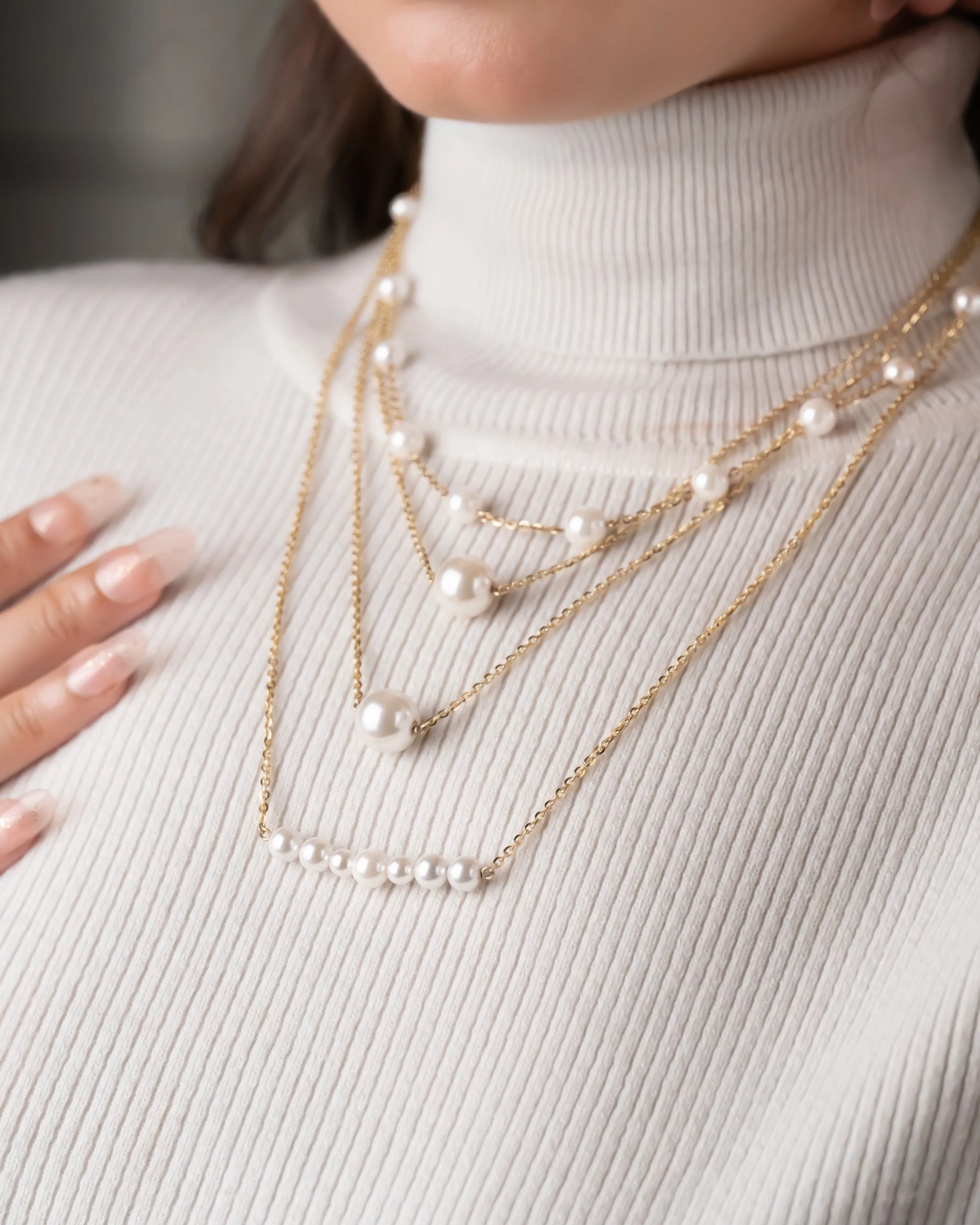 Enticint Pearl Necklace