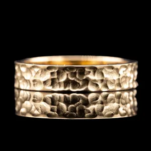Hammered Men's Wedding Band In Gold