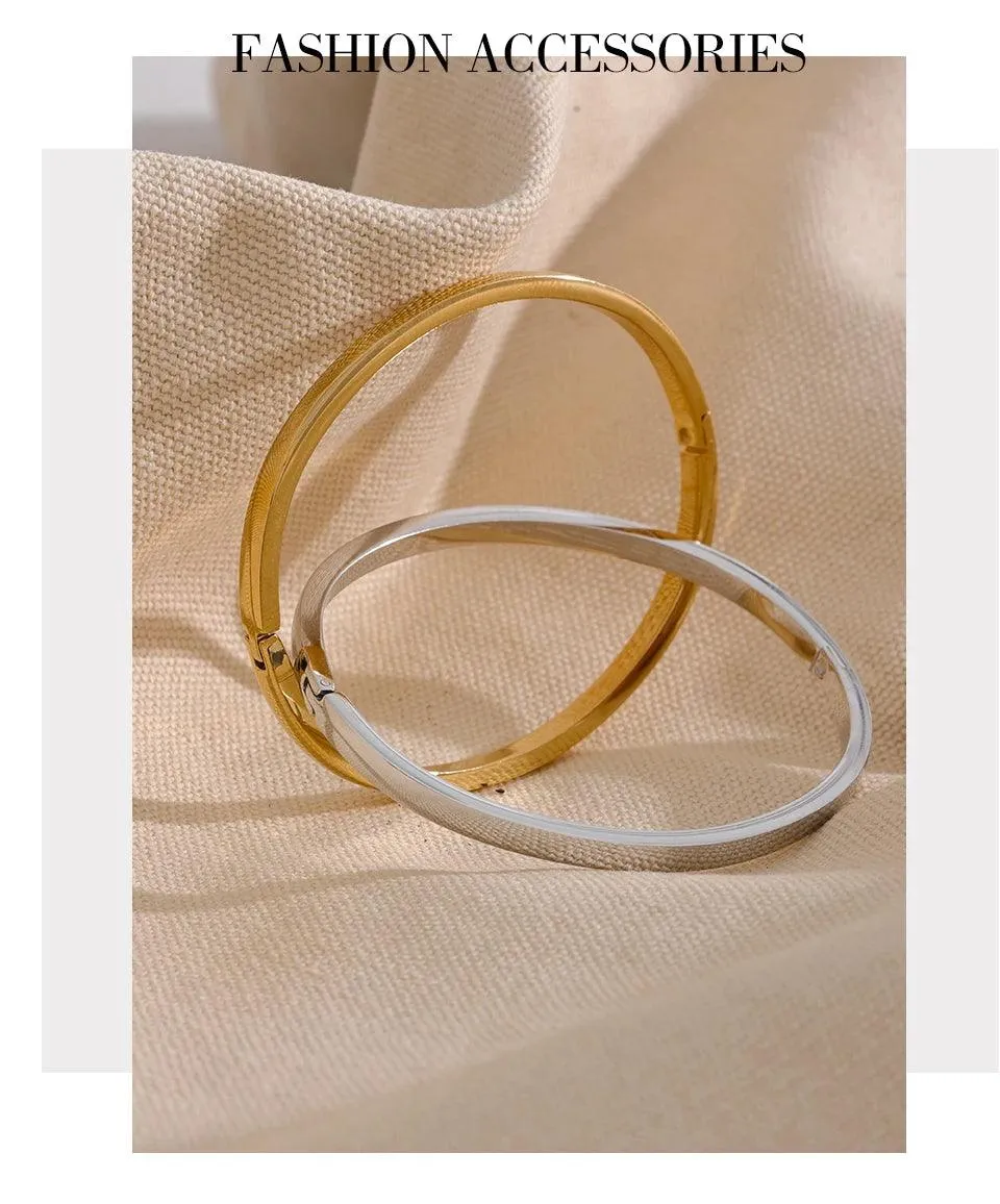 Minimalist 18k Gold Colour Texture Charm 60mm Waterproof 316L Stainless Steel Round Smooth Bracelet Bangles for Women