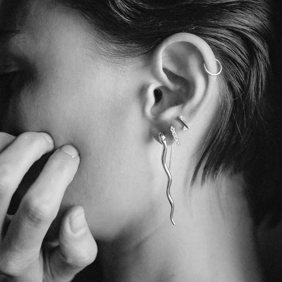 Pavé Pointe Stud Earring (Medium) - 14k Gold & White Diamonds