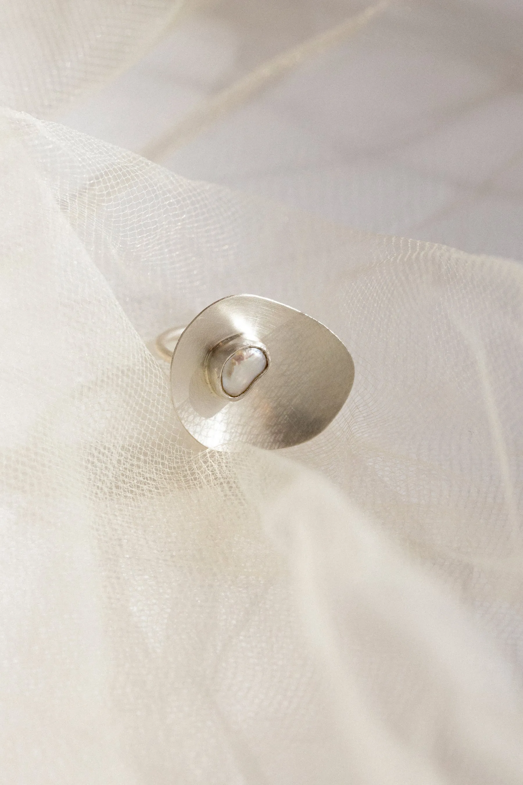 Petite Sabine Ring