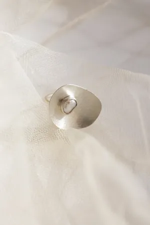 Petite Sabine Ring