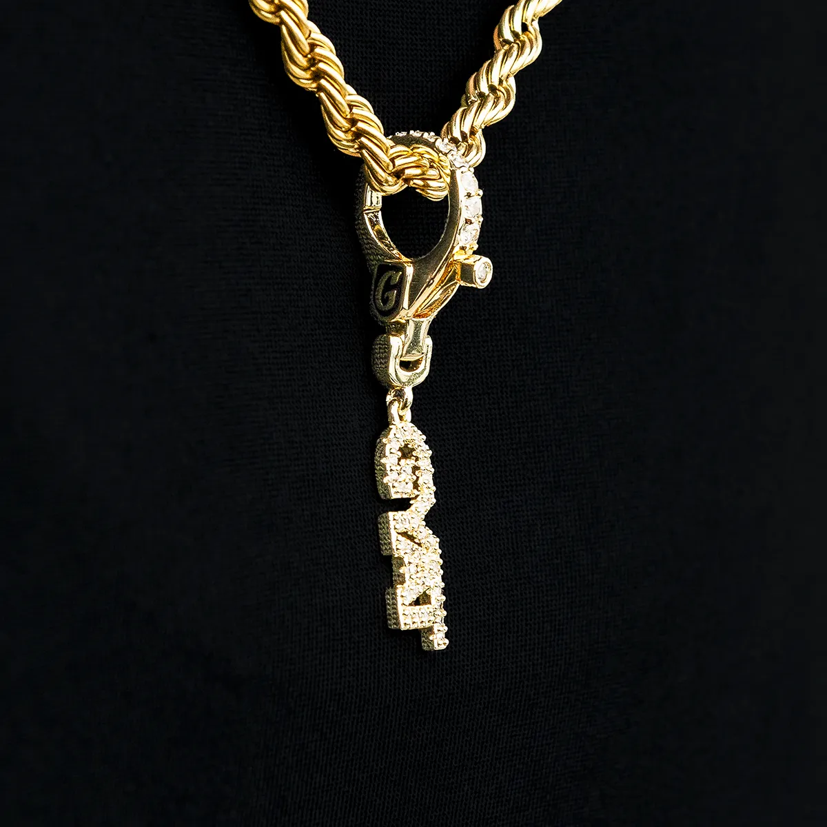 "Gyat" Clip On Pendant in Yellow Gold