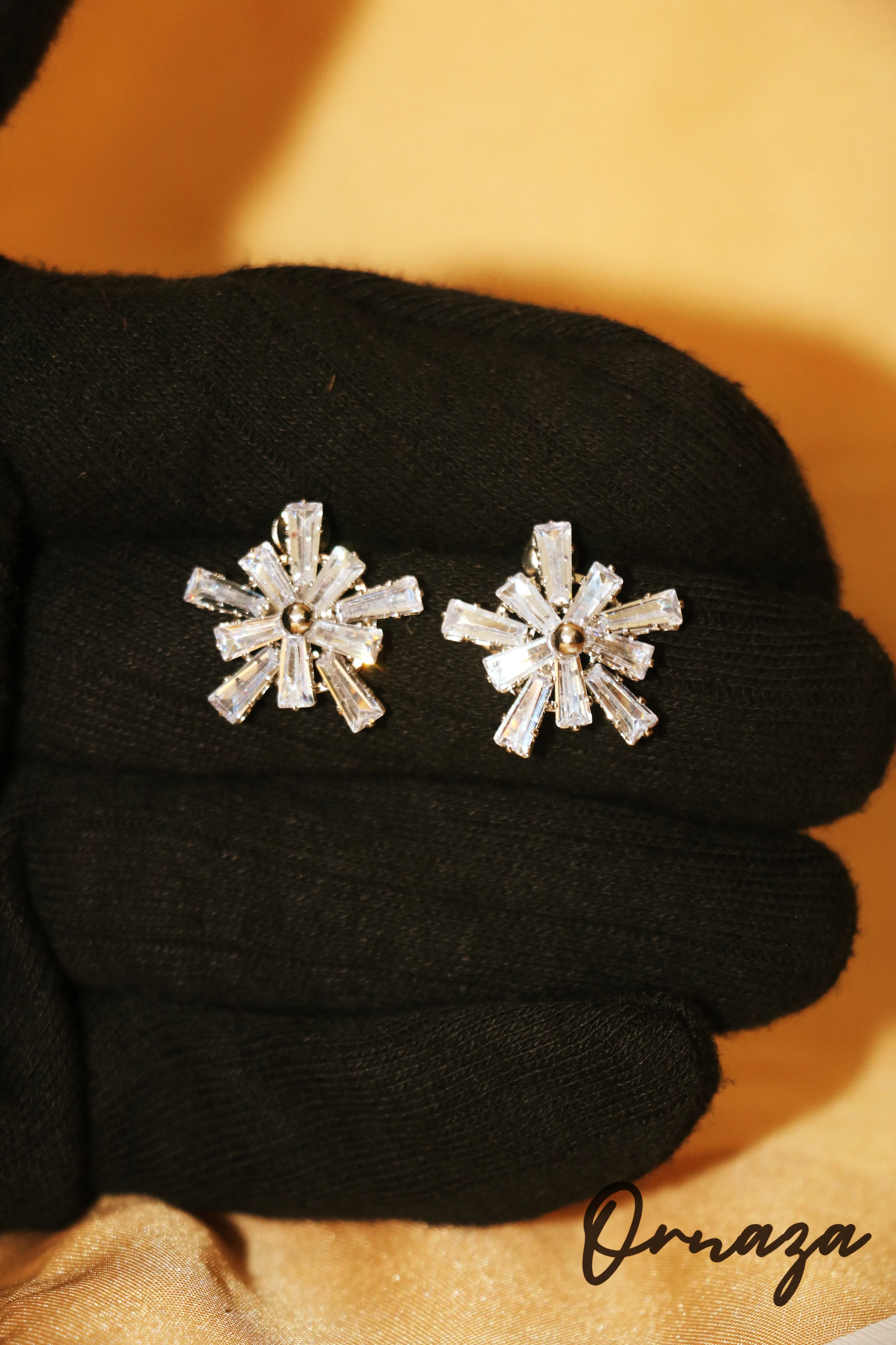 Radiant Starburst Stud Earrings – Dazzle with Elegance and Shine