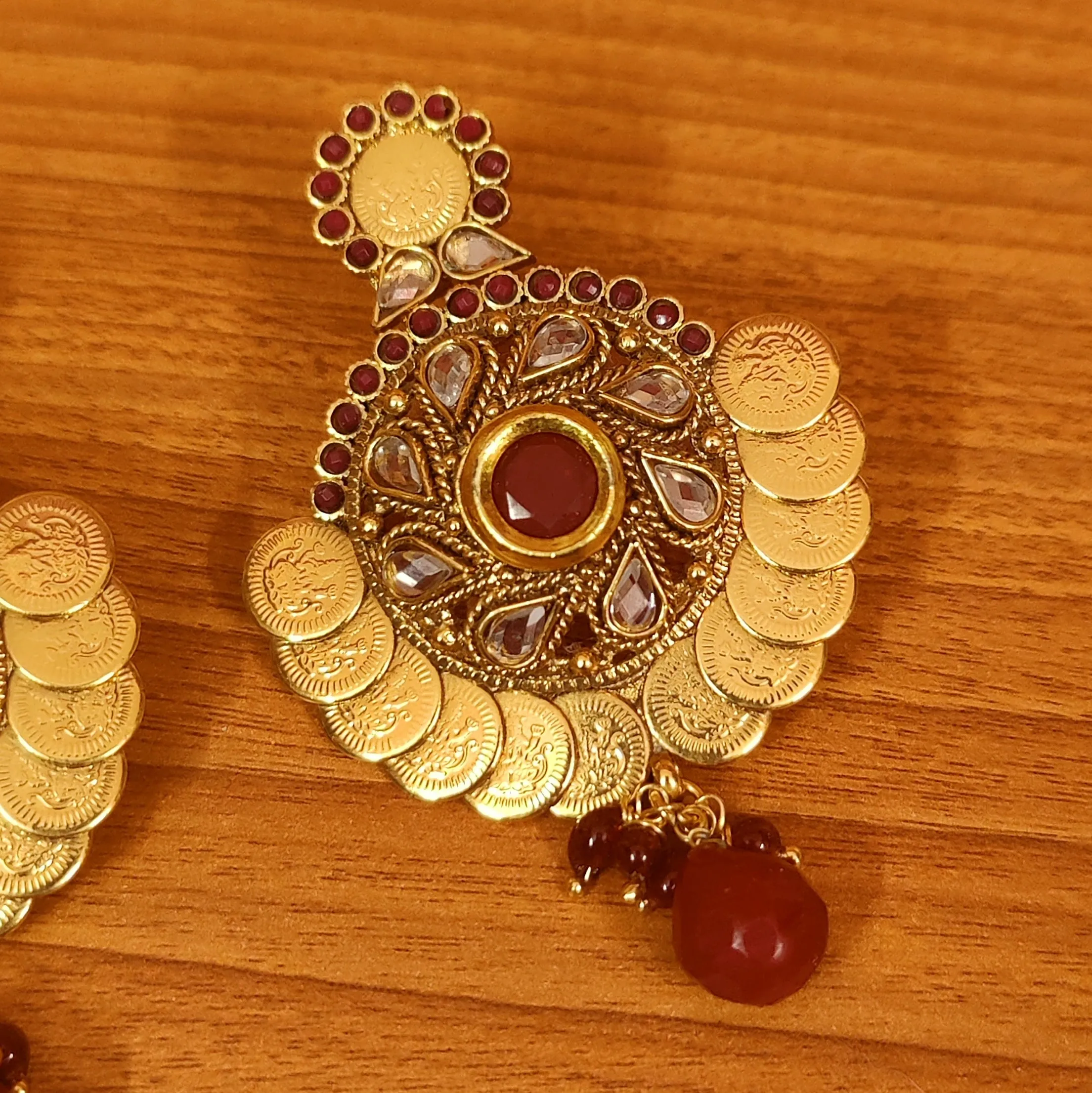 RUBY COLOUR GOLD LOOK GINNI CHANDBALI EARRINGS
