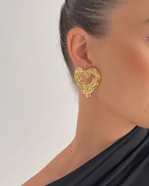 SCULPTED HEART STUD EARRINGS 18K GOLD PVD