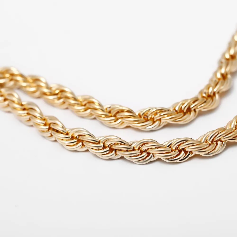 Simple single-layer design twist chain necklace