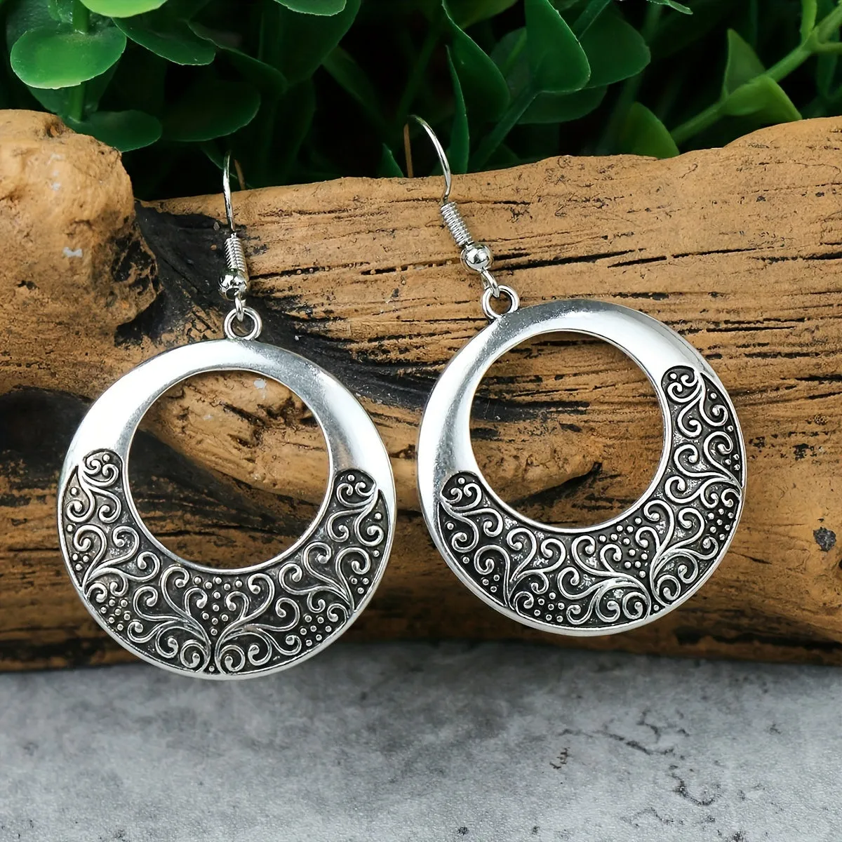 Vintage Carved Zinc Alloy Jewelry Set for Daily Wear  Parties